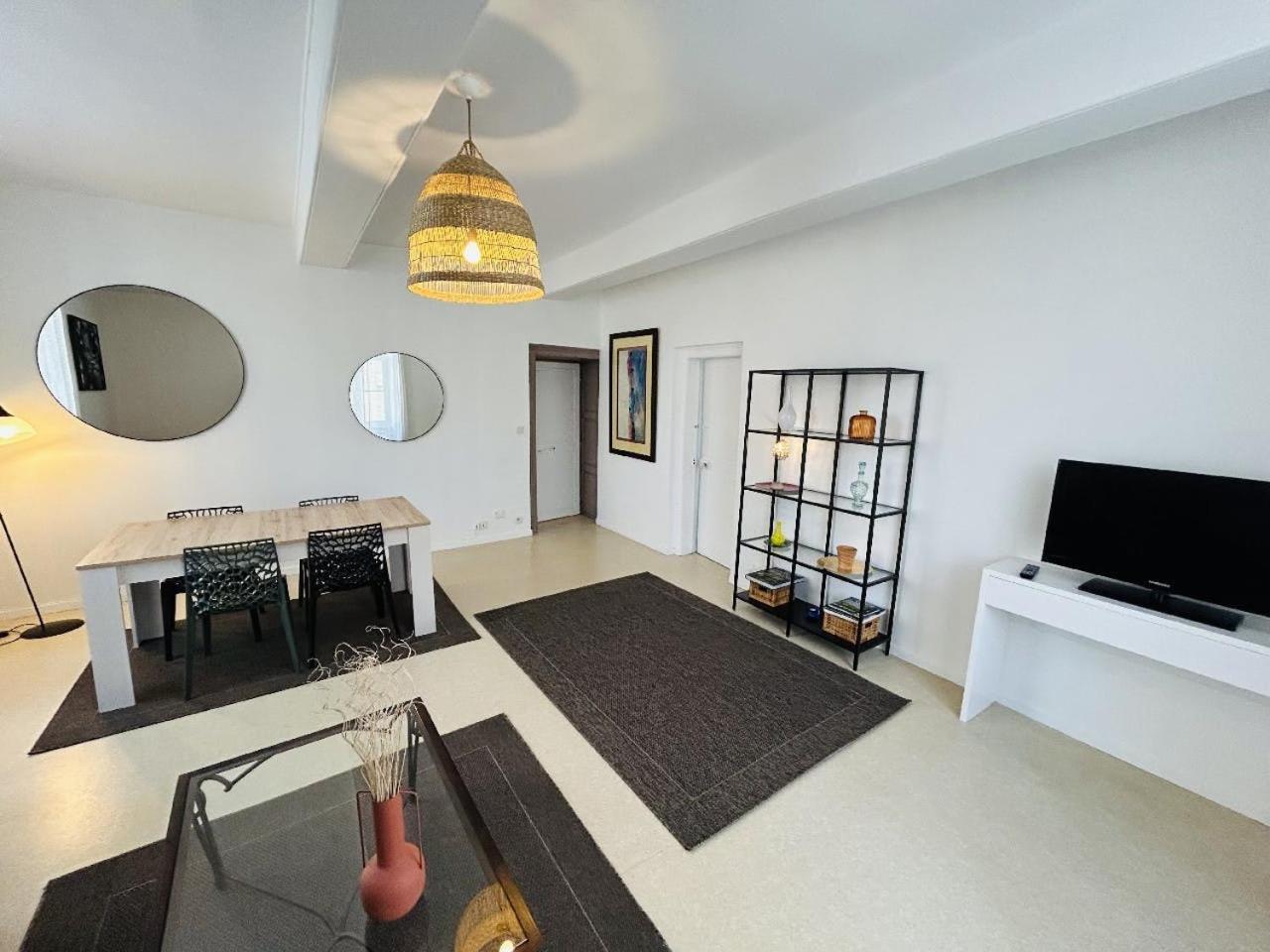 Lange Au Sourire Tournelles Cathedrale Apartment Реймс Екстериор снимка